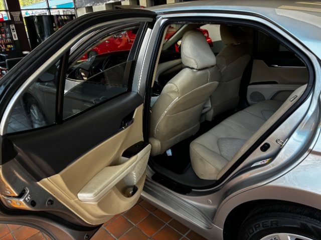 Used 2019 Toyota Camry LE FWD image 25