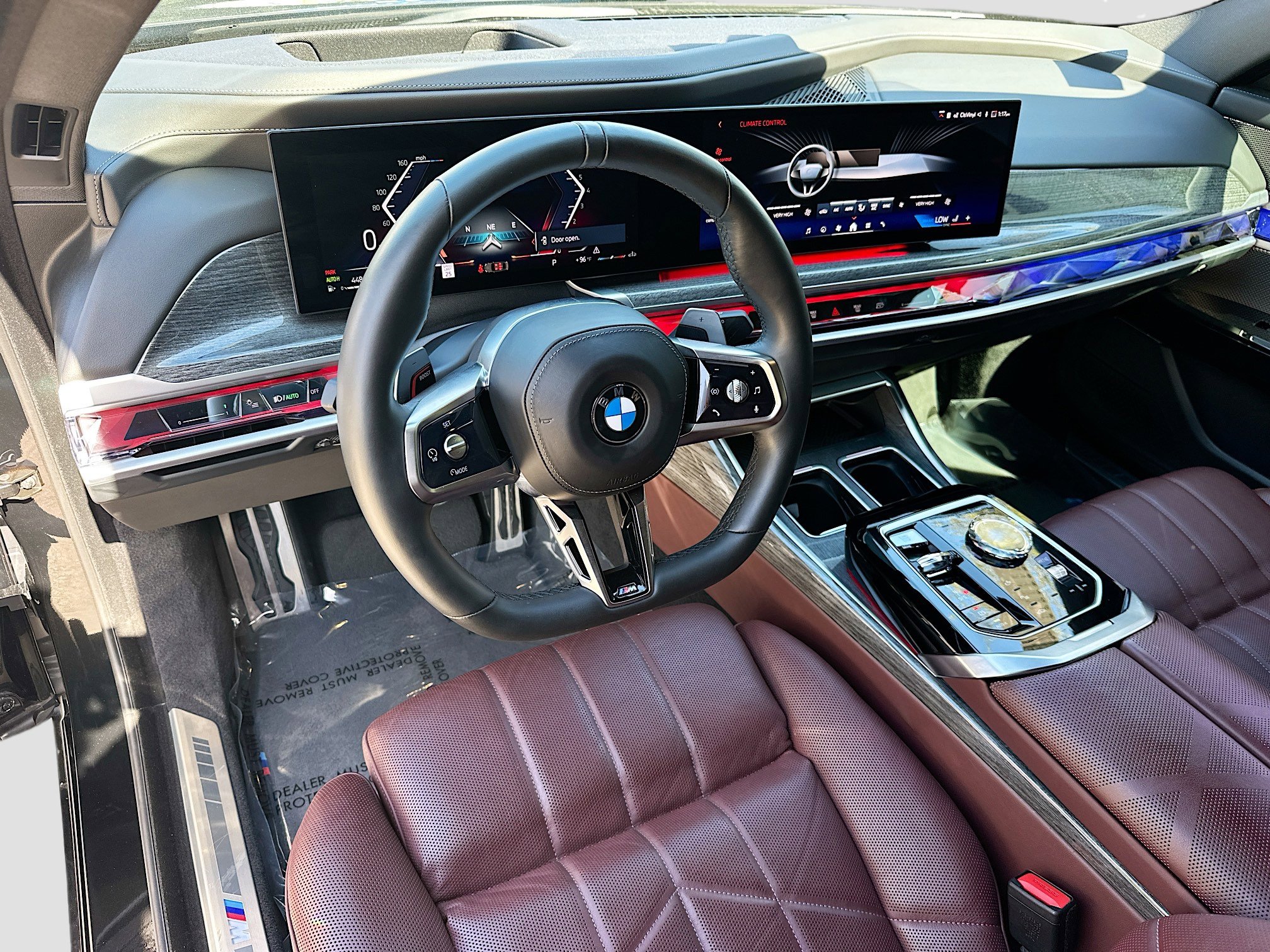 Used 2023 BMW 760i xDrive image 9