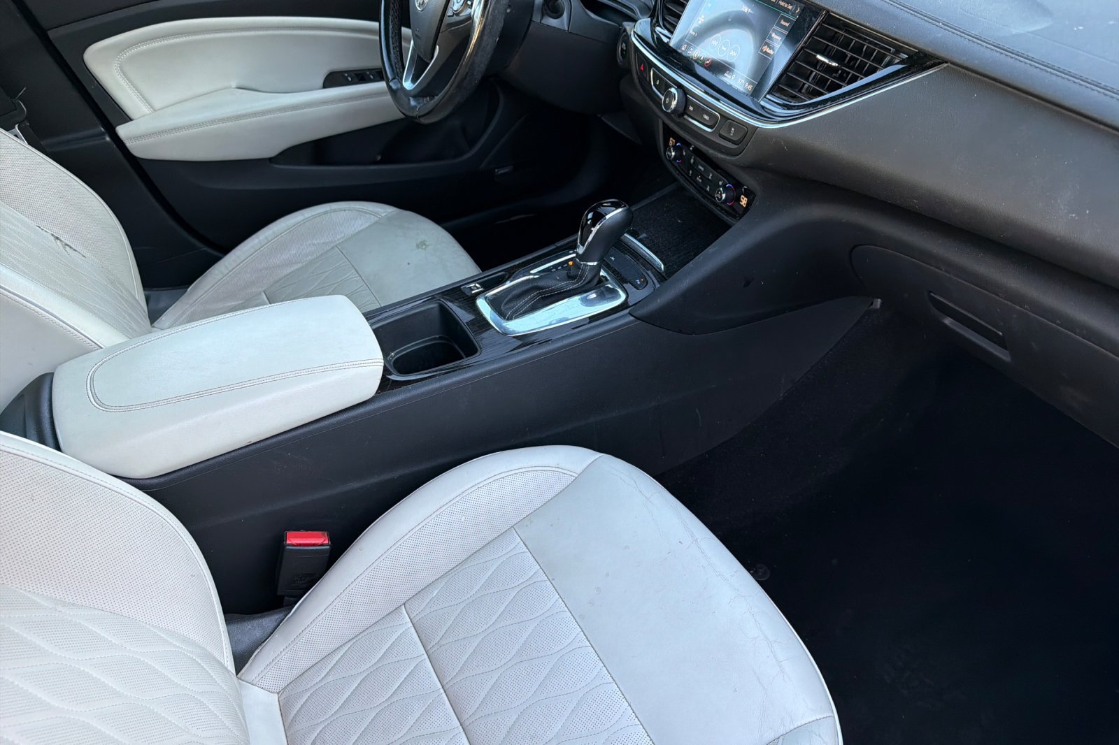Used 2020 Buick Regal Avenir w/ Driver Confidence Package II FWD image 20