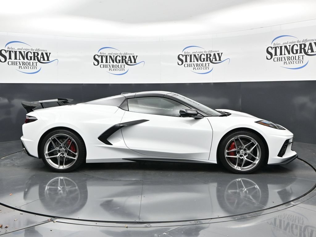 Used 2025 Chevrolet Corvette Stingray Premium Conv w/ Z51 Performance Package RWD image 8