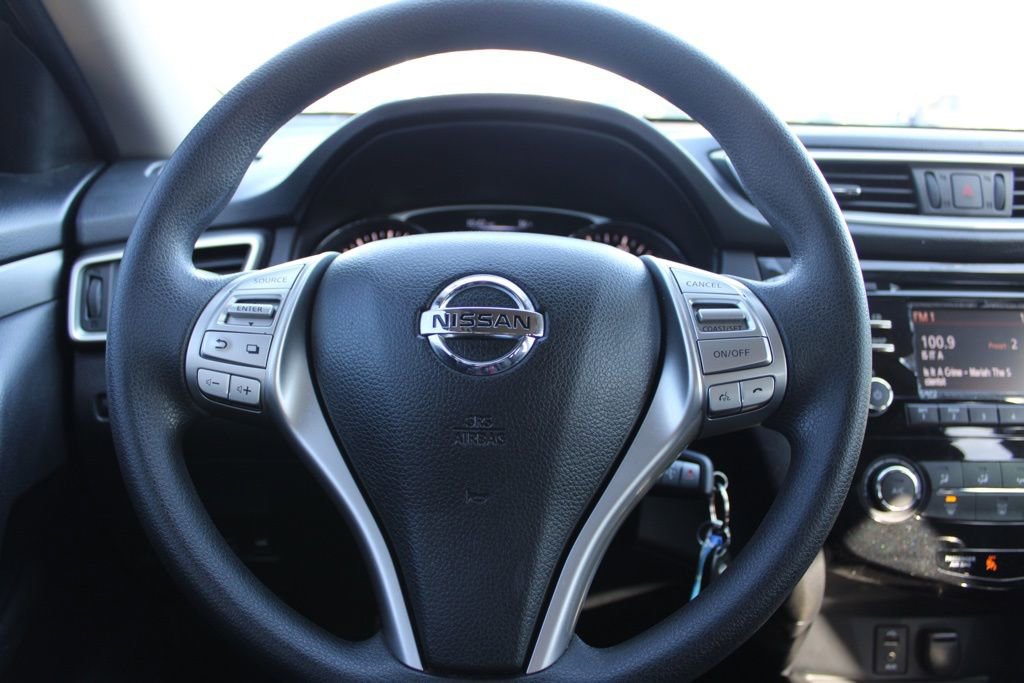 Used 2015 Nissan Rogue S image 25