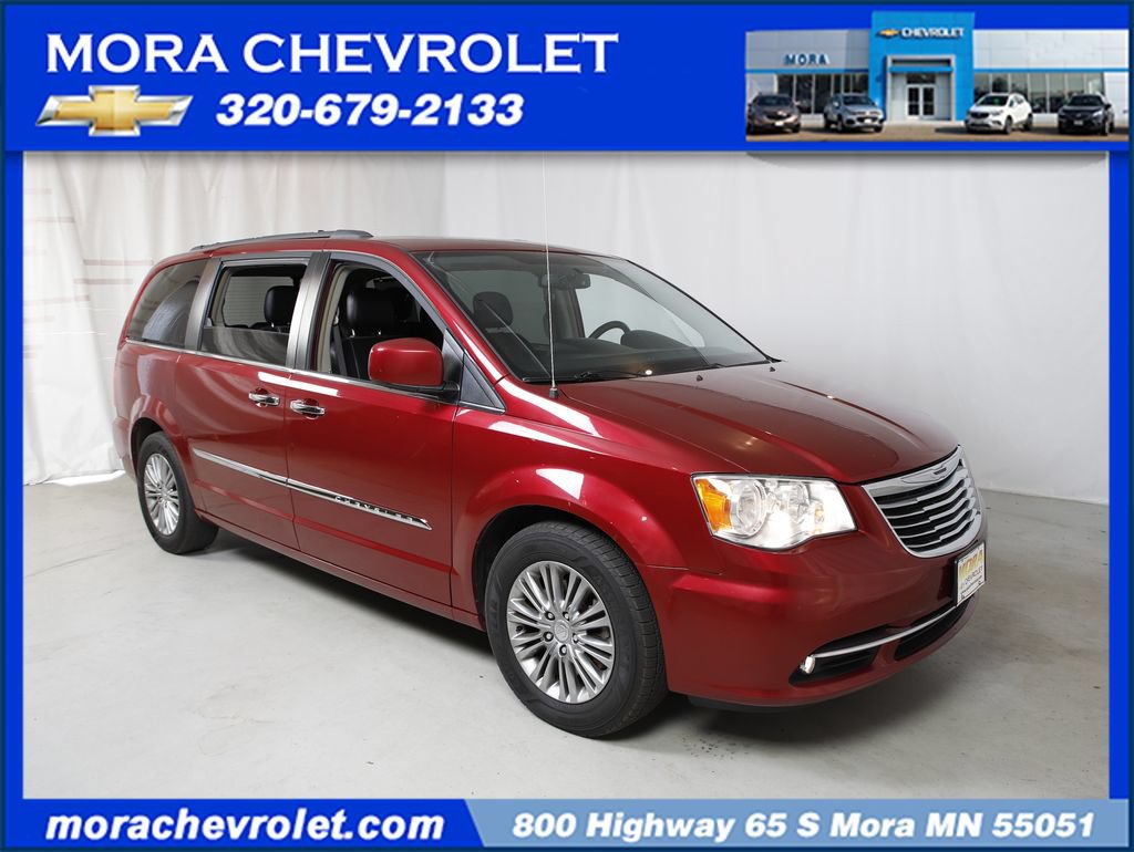 Used 2016 Chrysler Town & Country Touring w/ Driver Convenience Group