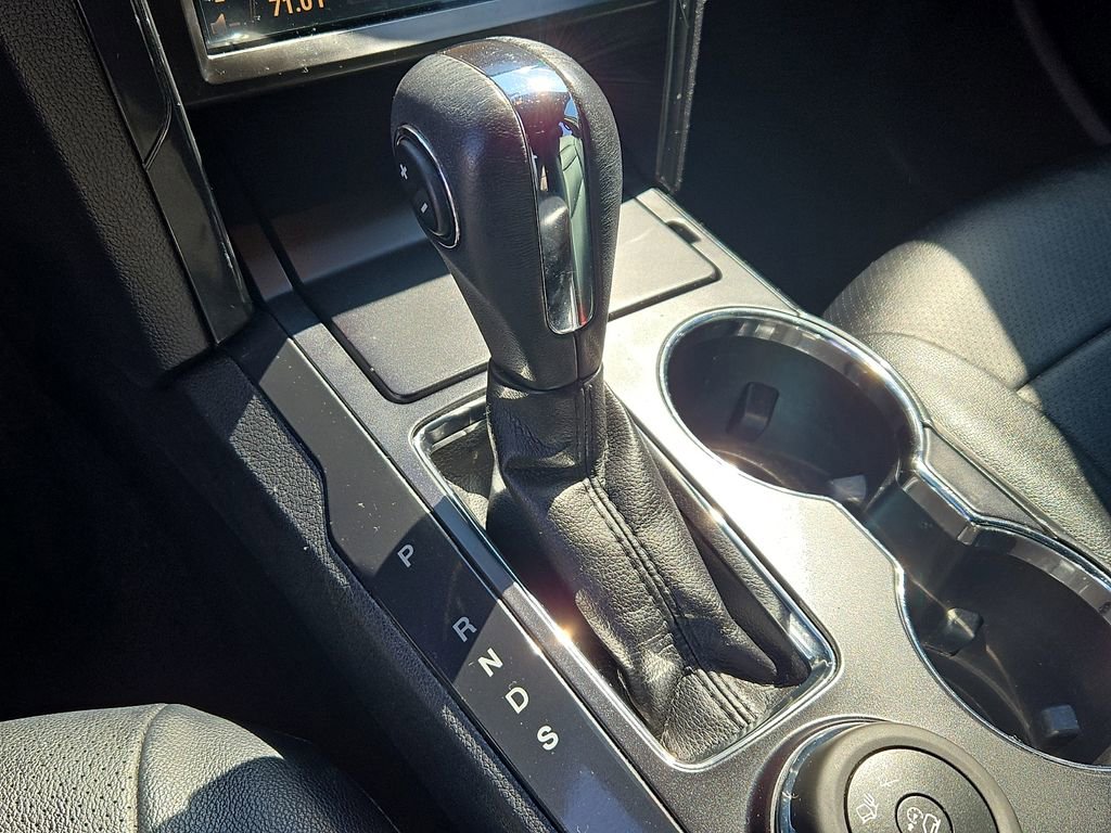 Used 2019 Ford Explorer XLT AWD/4WD image 15