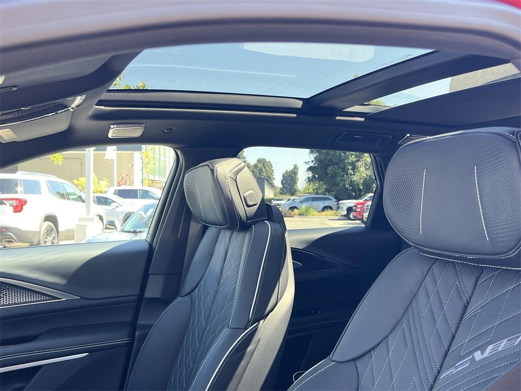 New 2026 Cadillac Lyriq V image 26