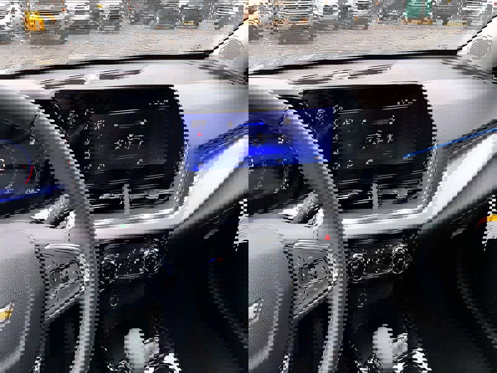 New 2025 Chevrolet Trax LT w/ LT Convenience Package image 13