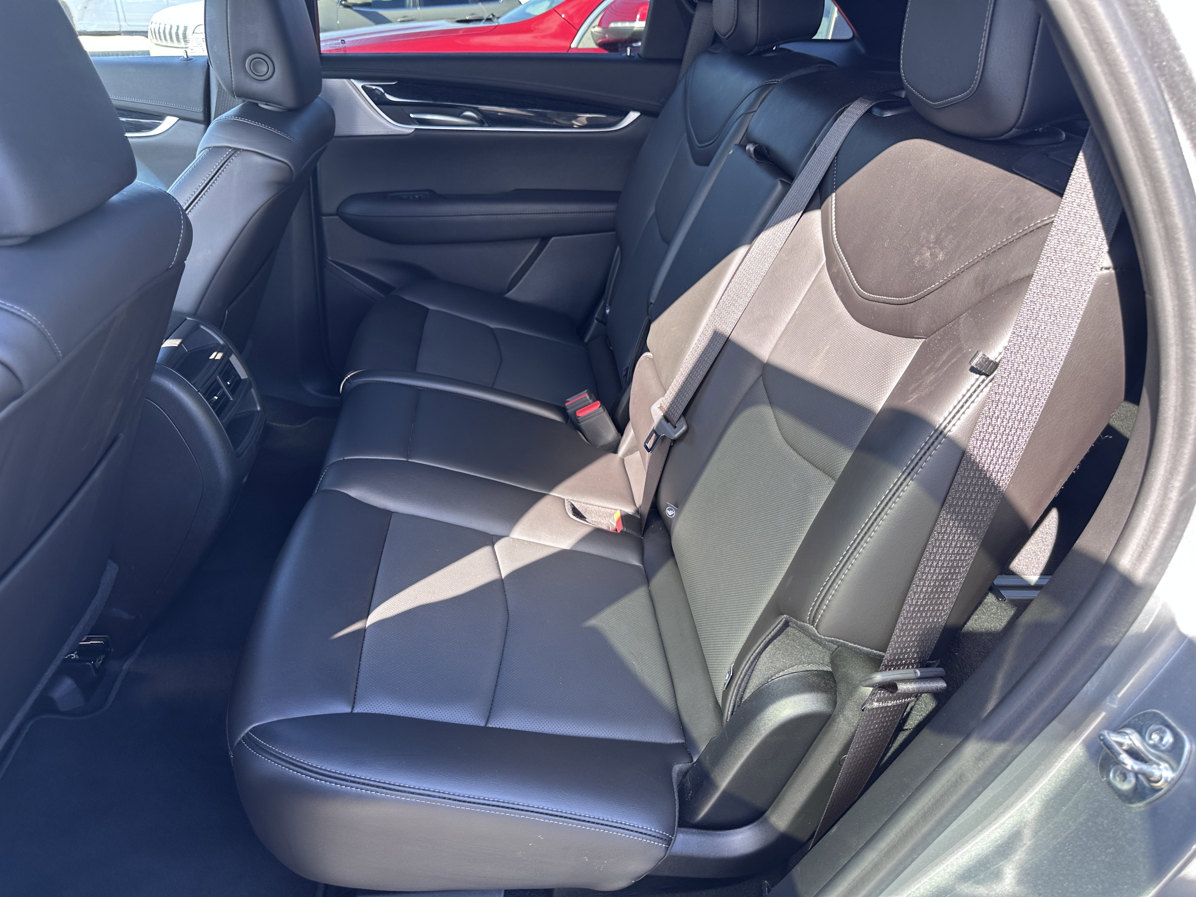 Used 2025 Cadillac XT5 Premium Luxury image 11