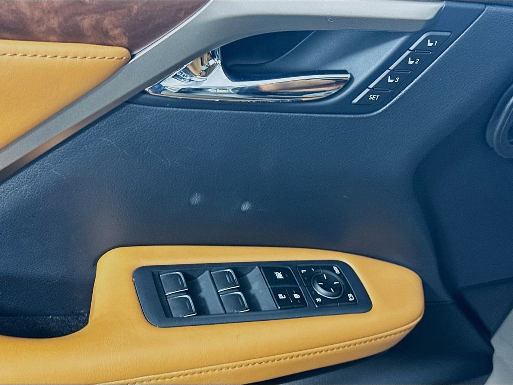 Used 2021 Lexus RX 350L FWD w/ Premium Package image 22