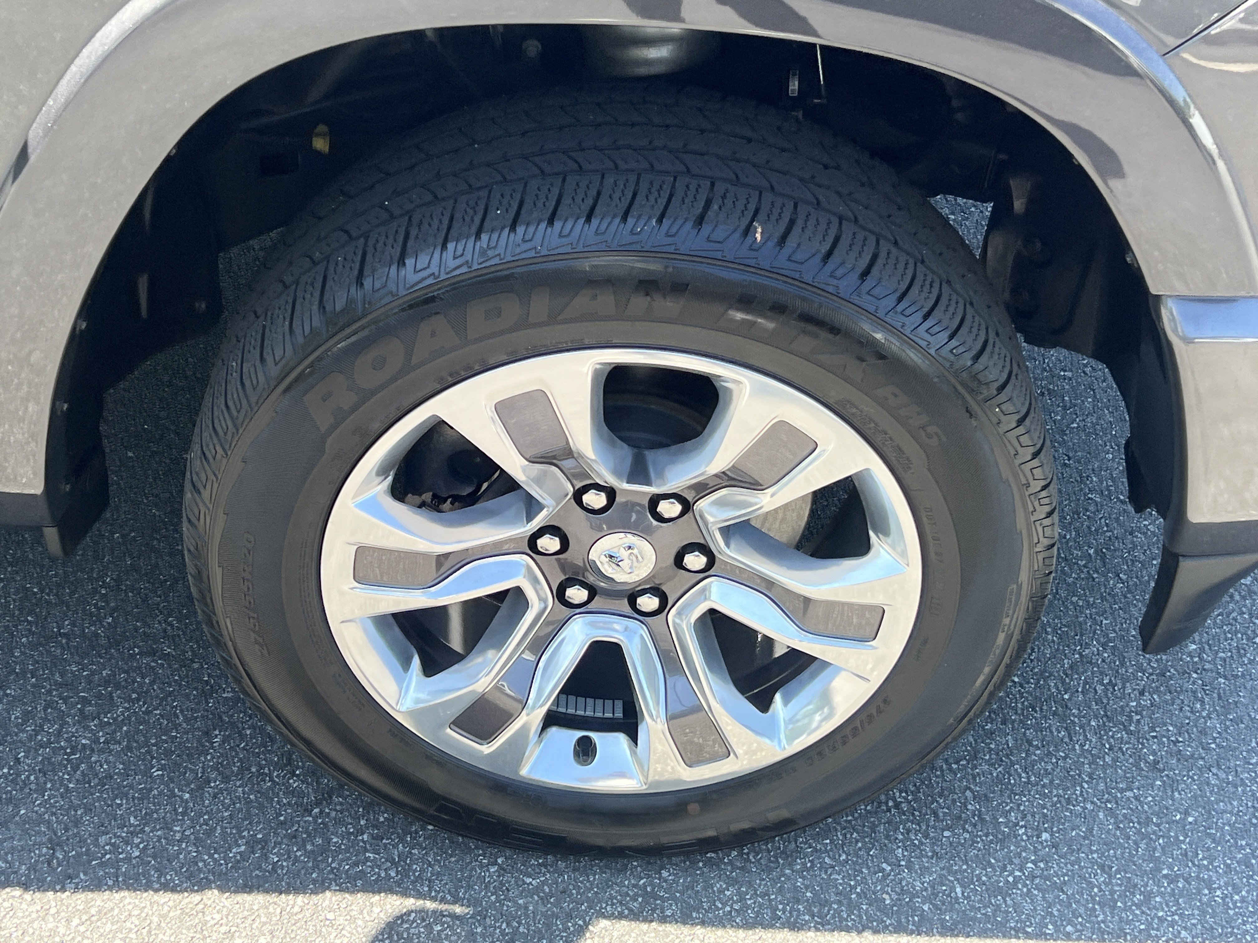 Used 2024 RAM 1500 Limited w/ Body Color Bumper Group AWD/4WD image 16