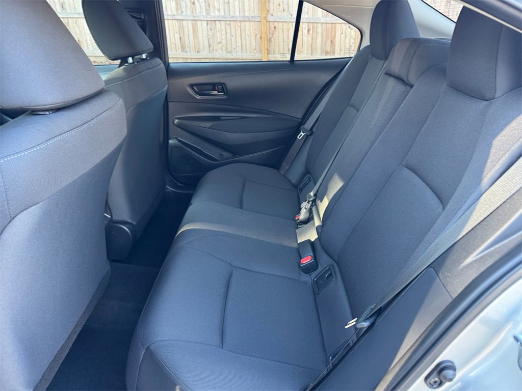 Used 2025 Toyota Corolla LE image 20
