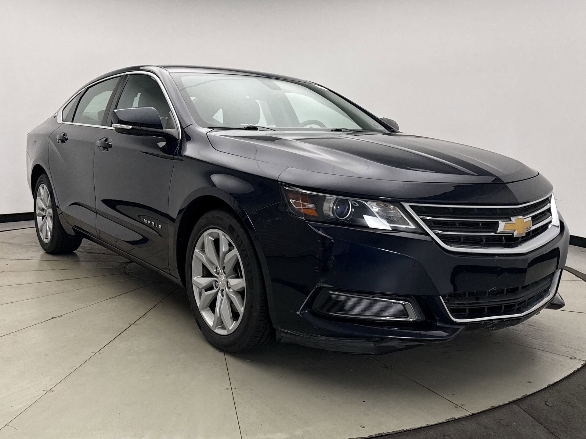 Used 2017 Chevrolet Impala LT w/ Convenience Package image 7