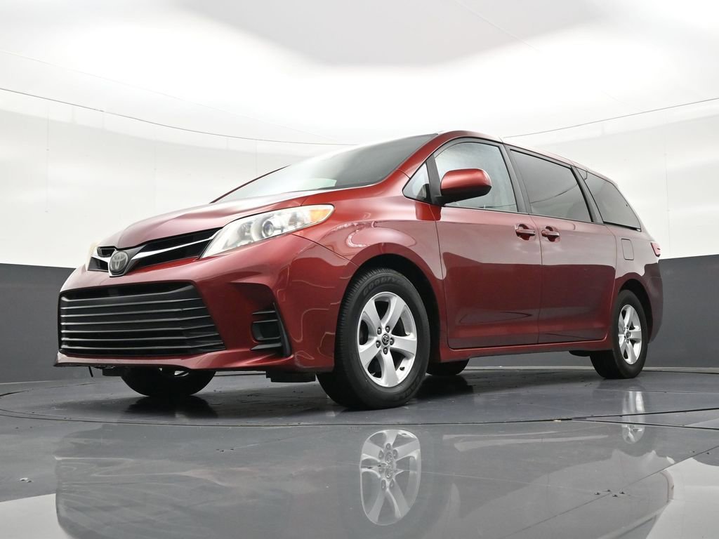 Used 2020 Toyota Sienna LE image 23