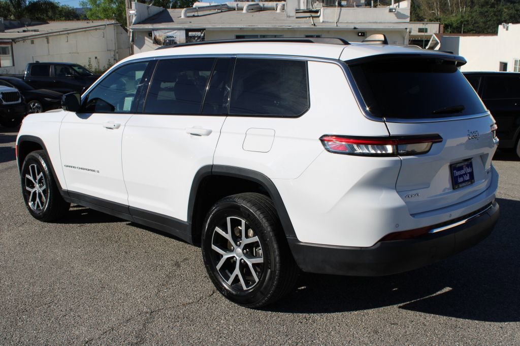Used 2024 Jeep Grand Cherokee L Limited w/ Luxury Tech Group II image 6