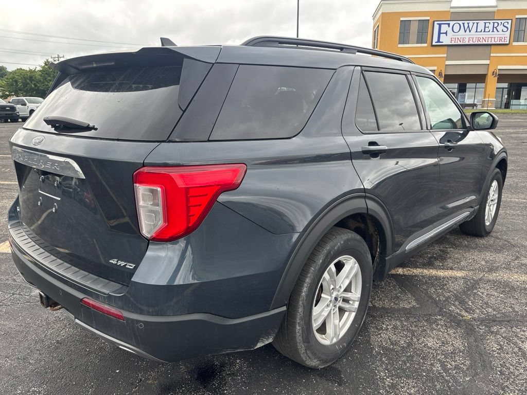 Used 2022 Ford Explorer XLT AWD/4WD image 5