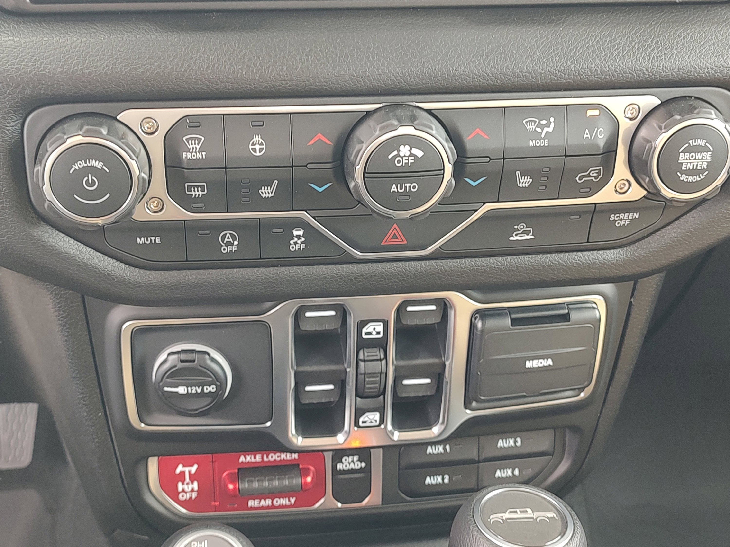 New 2026 Jeep Gladiator Willys AWD/4WD image 17