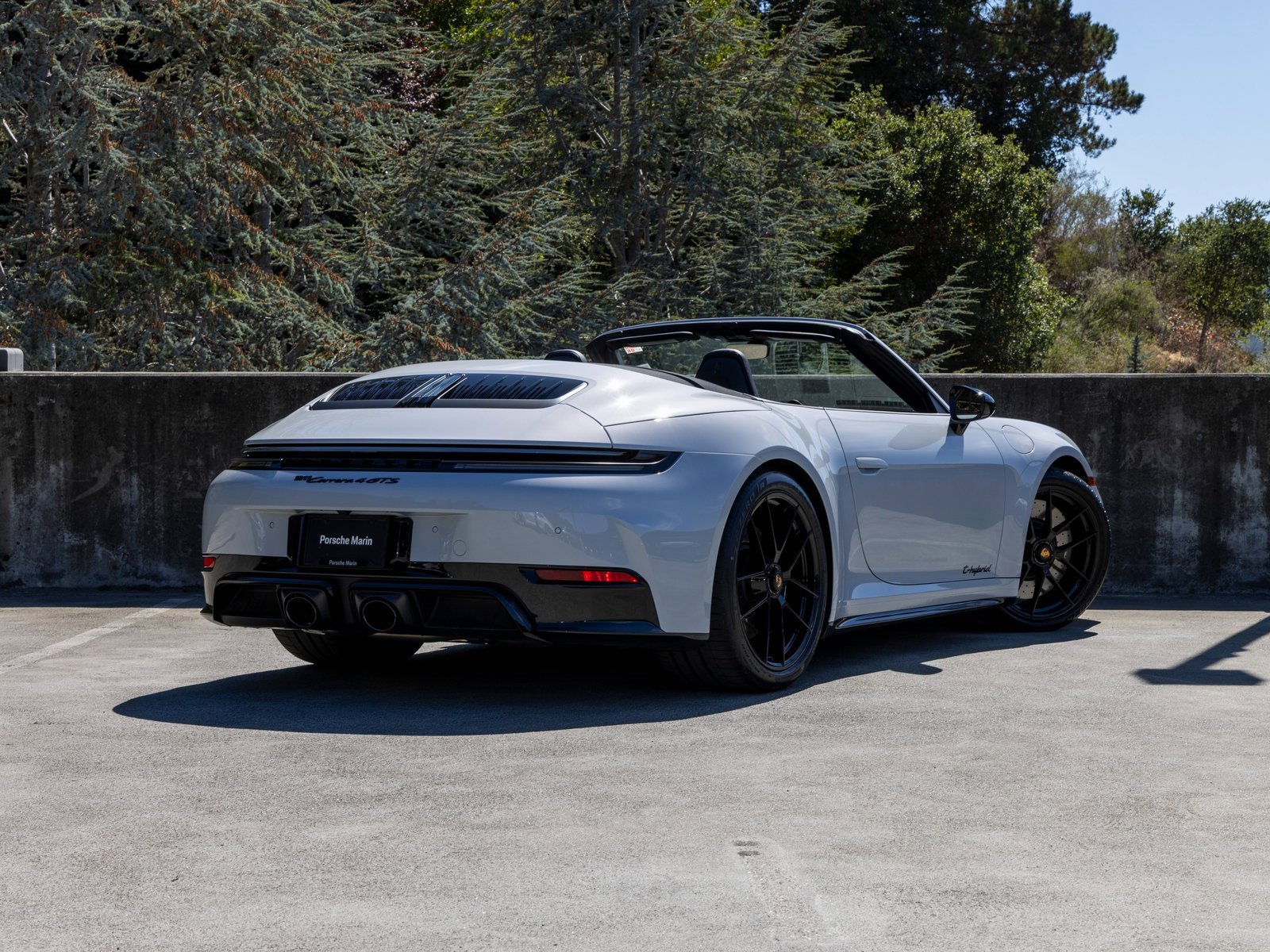 Certified 2025 Porsche 911 Carrera 4 GTS image 9