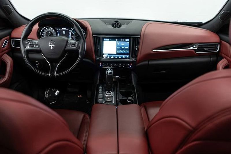 Used 2022 Maserati Levante GT image 10
