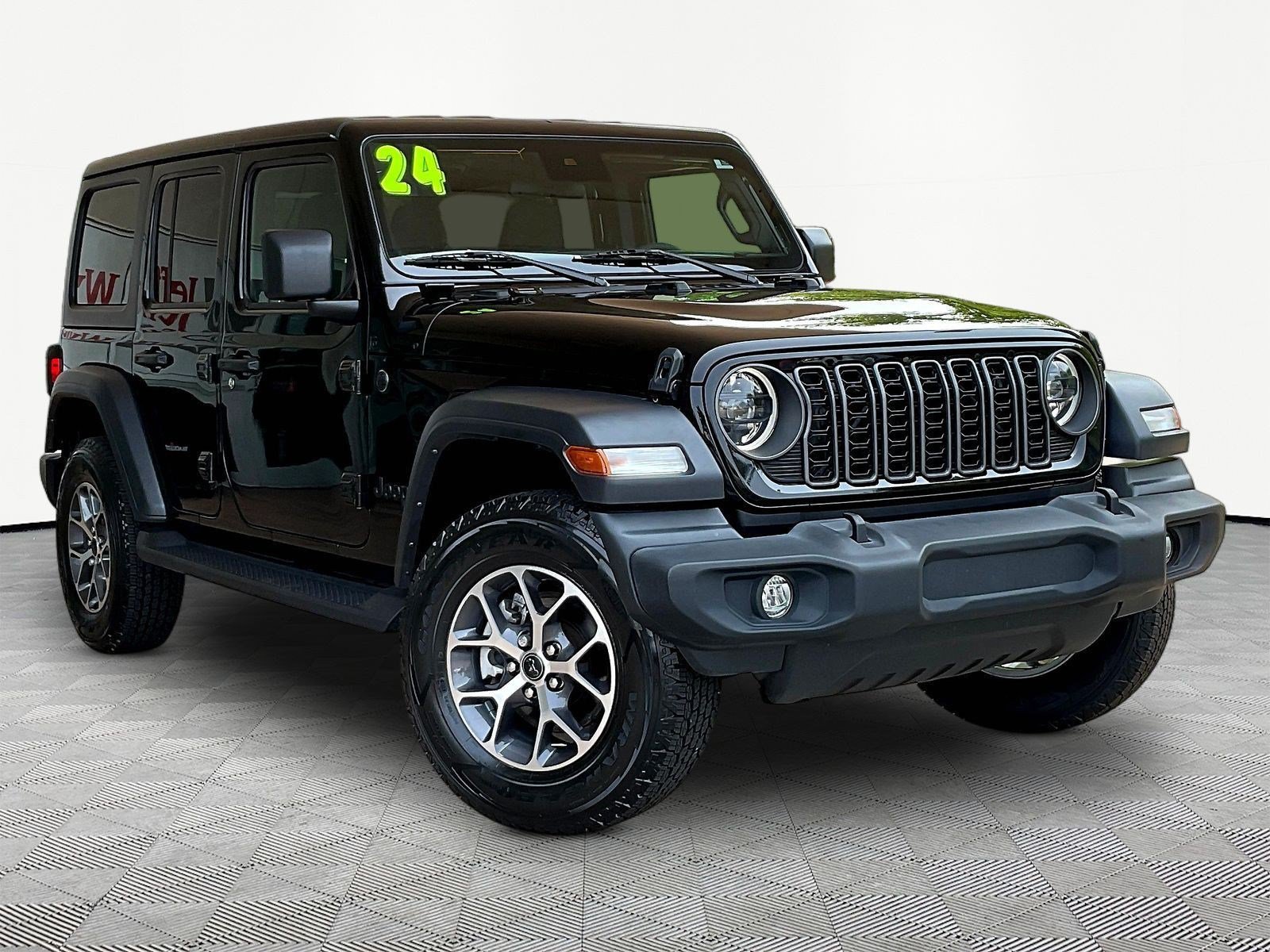 Used 2024 Jeep Wrangler Unlimited Sport AWD/4WD image 3