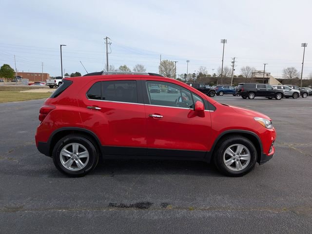 Used 2018 Chevrolet Trax LT w/ LT Convenience Package image 2