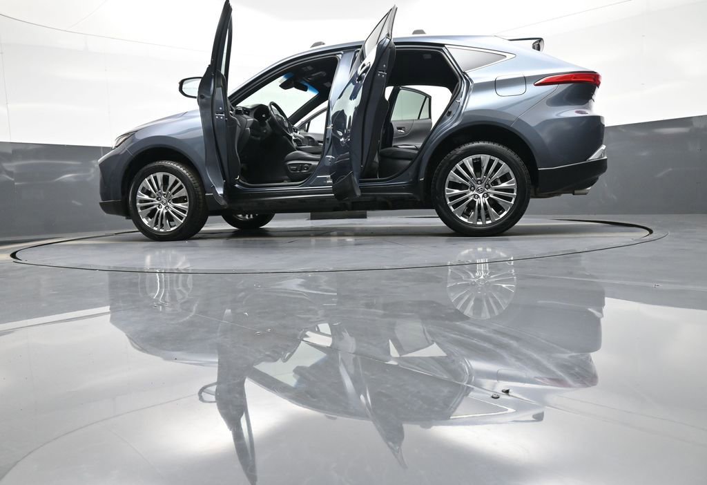 Certified 2023 Toyota Venza XLE AWD/4WD image 49