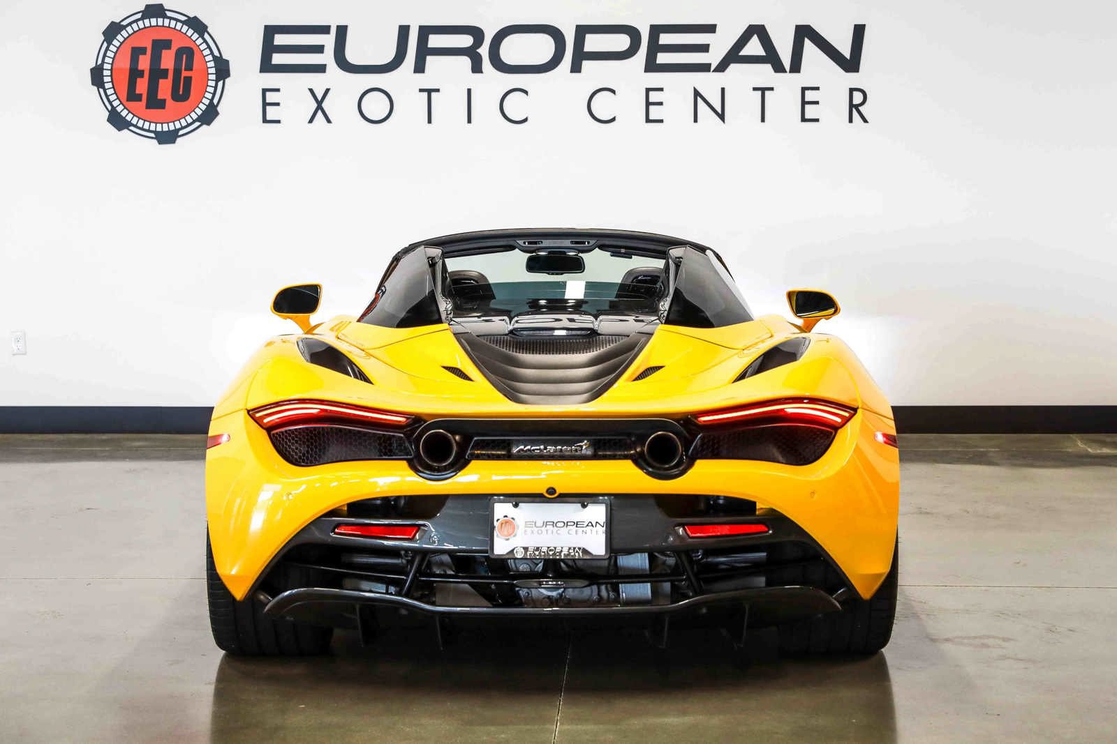Used 2022 McLaren 720S Performance RWD image 12