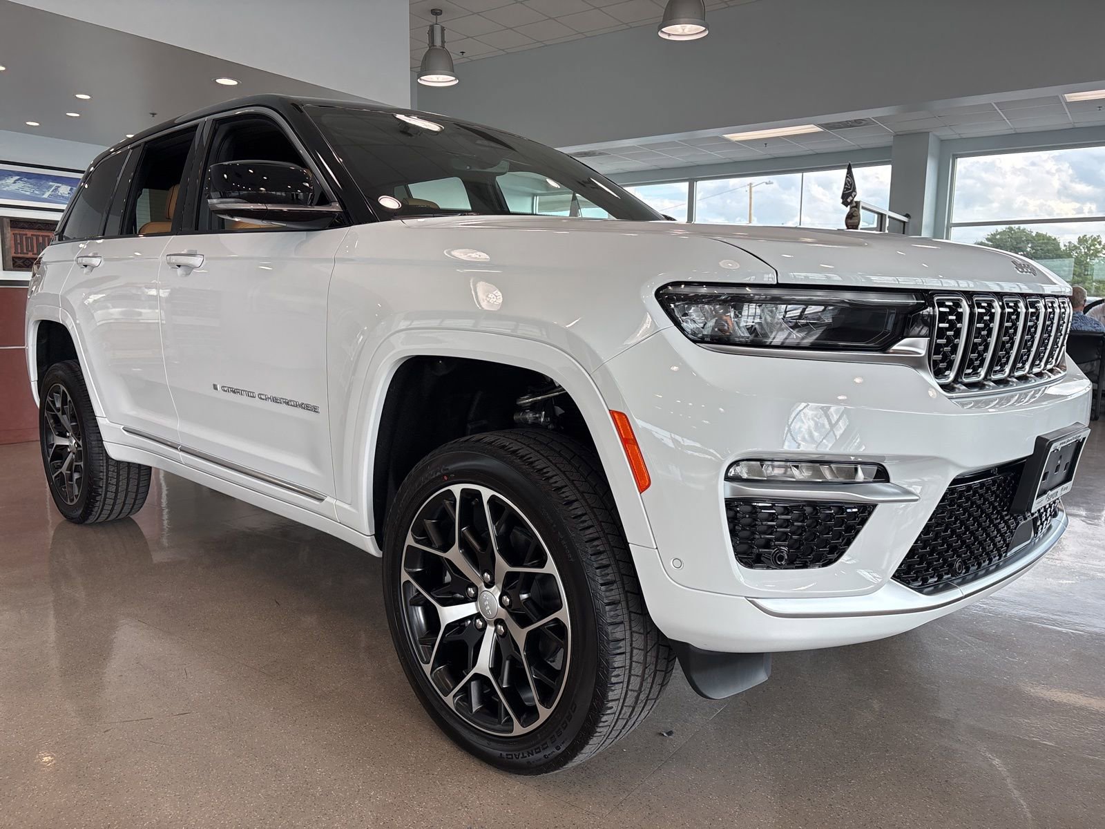 New 2025 Jeep Grand Cherokee Summit