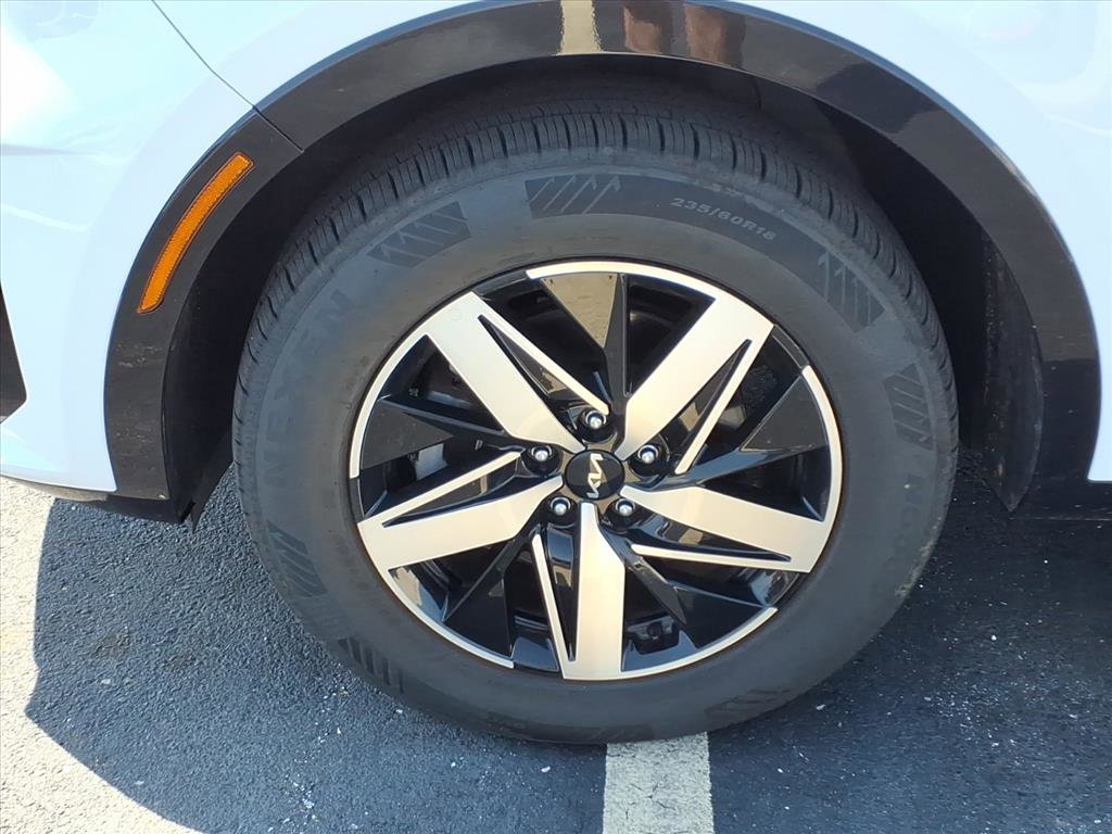 Used 2023 Kia Sorento S w/ Panoramic Sunroof Package image 34