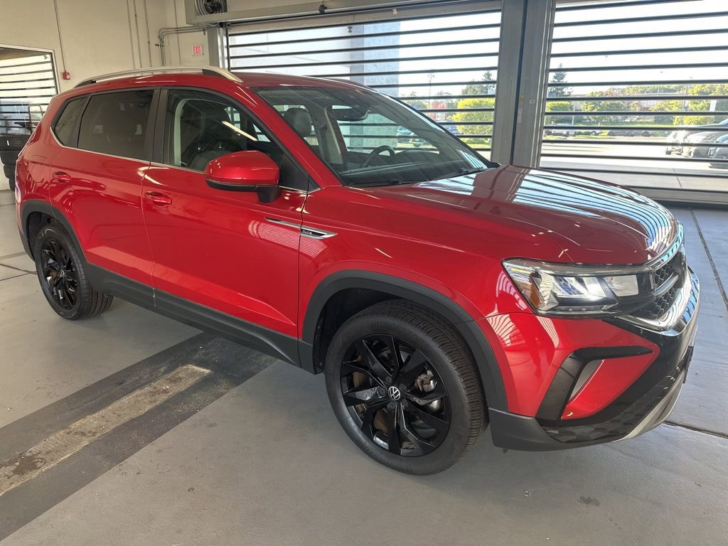 Certified 2022 Volkswagen Taos SE w/ IQ.Drive SE Package