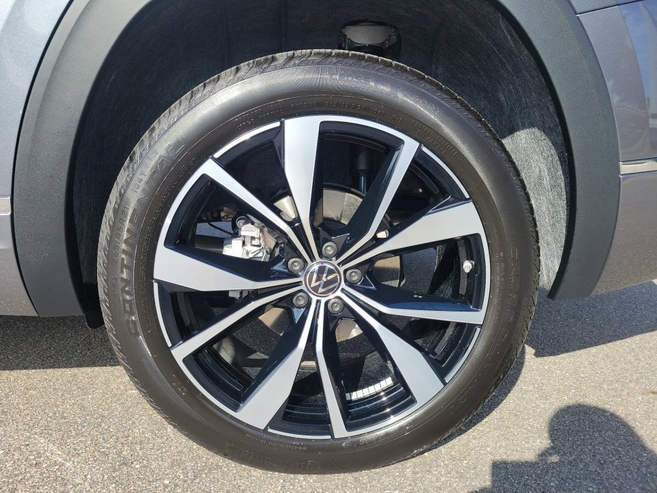 New 2025 Volkswagen Atlas SEL Premium R-Line image 25