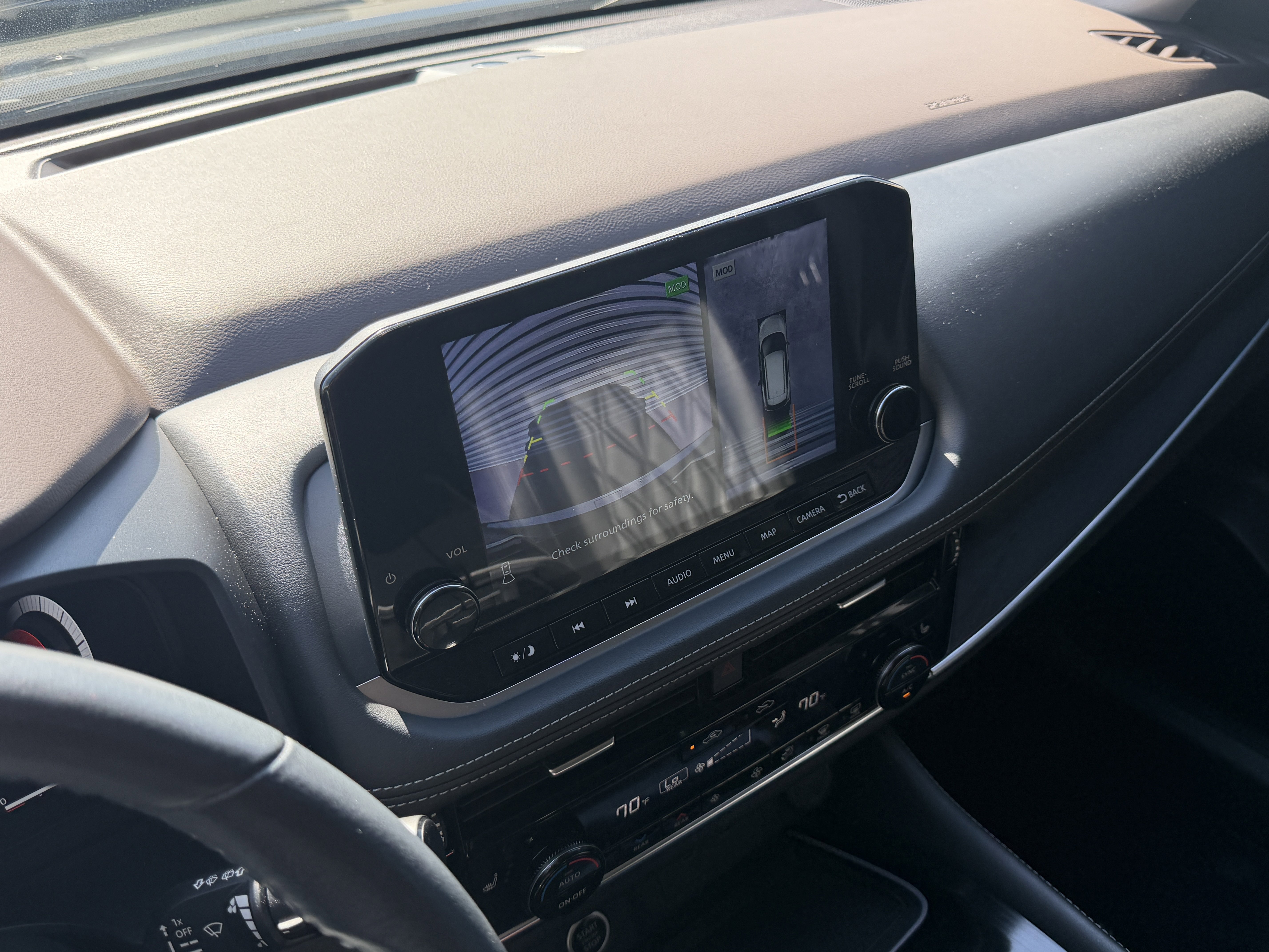 Used 2022 Nissan Rogue Platinum w/ Head-Up Display Package image 23