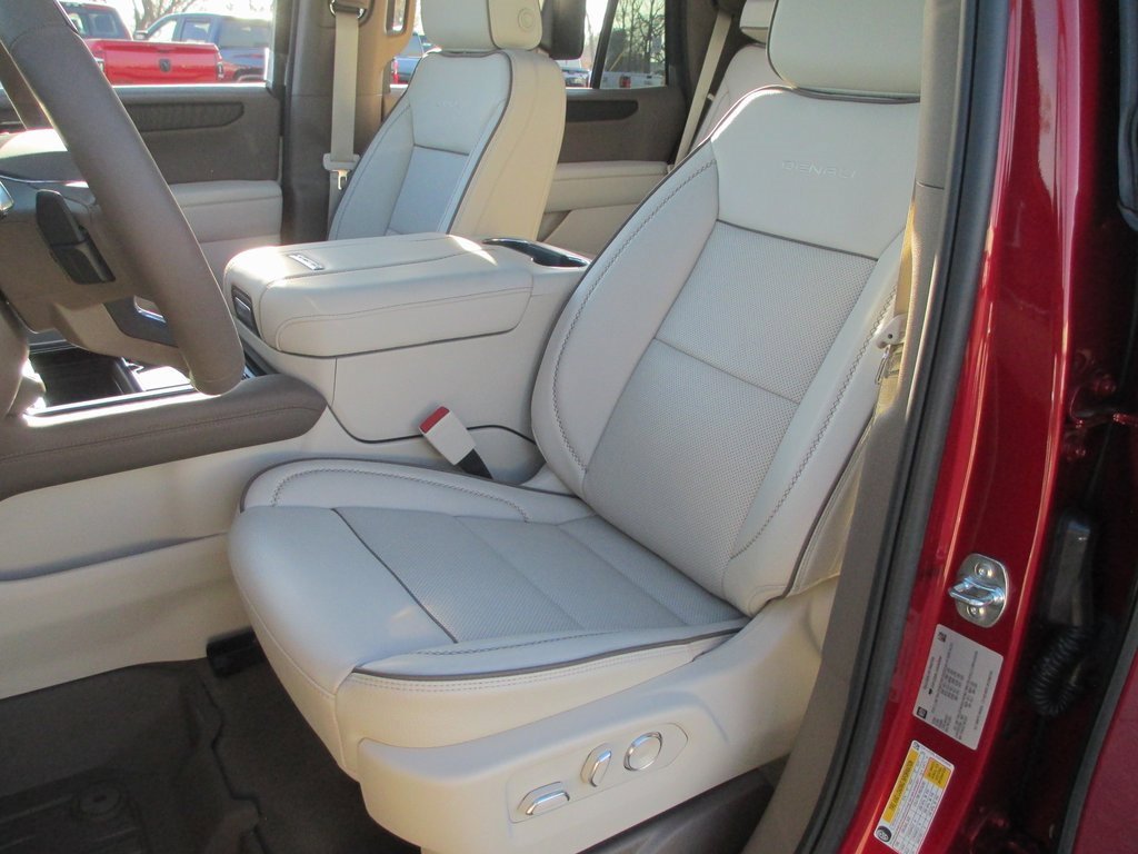 Certified 2025 GMC Yukon Denali w/ Denali Reserve Package image 21