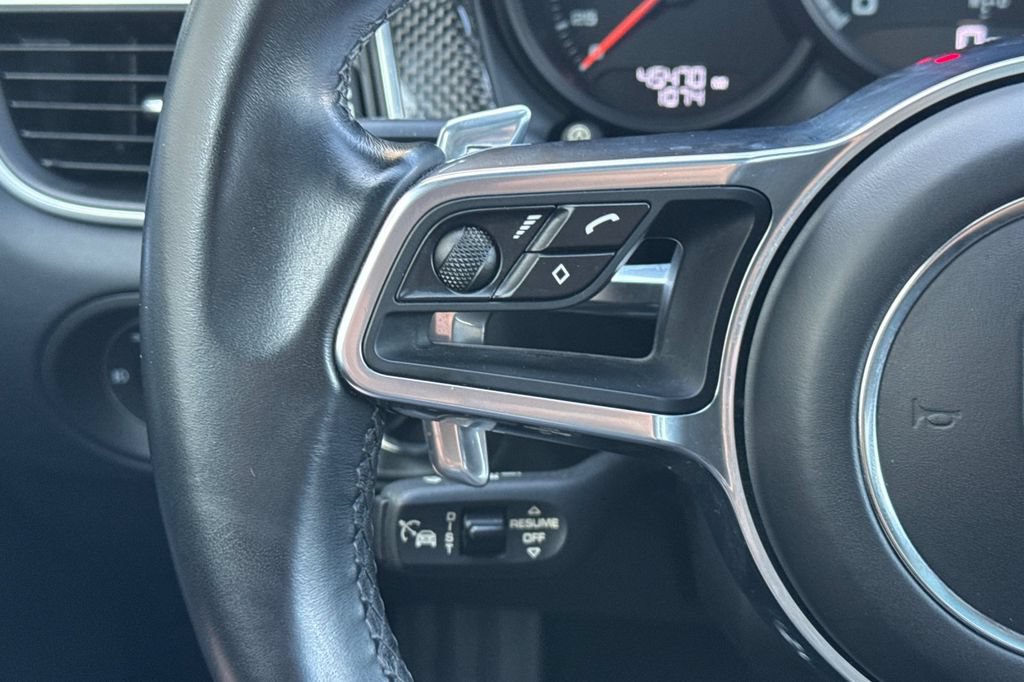Used 2018 Porsche Macan Turbo AWD/4WD image 29