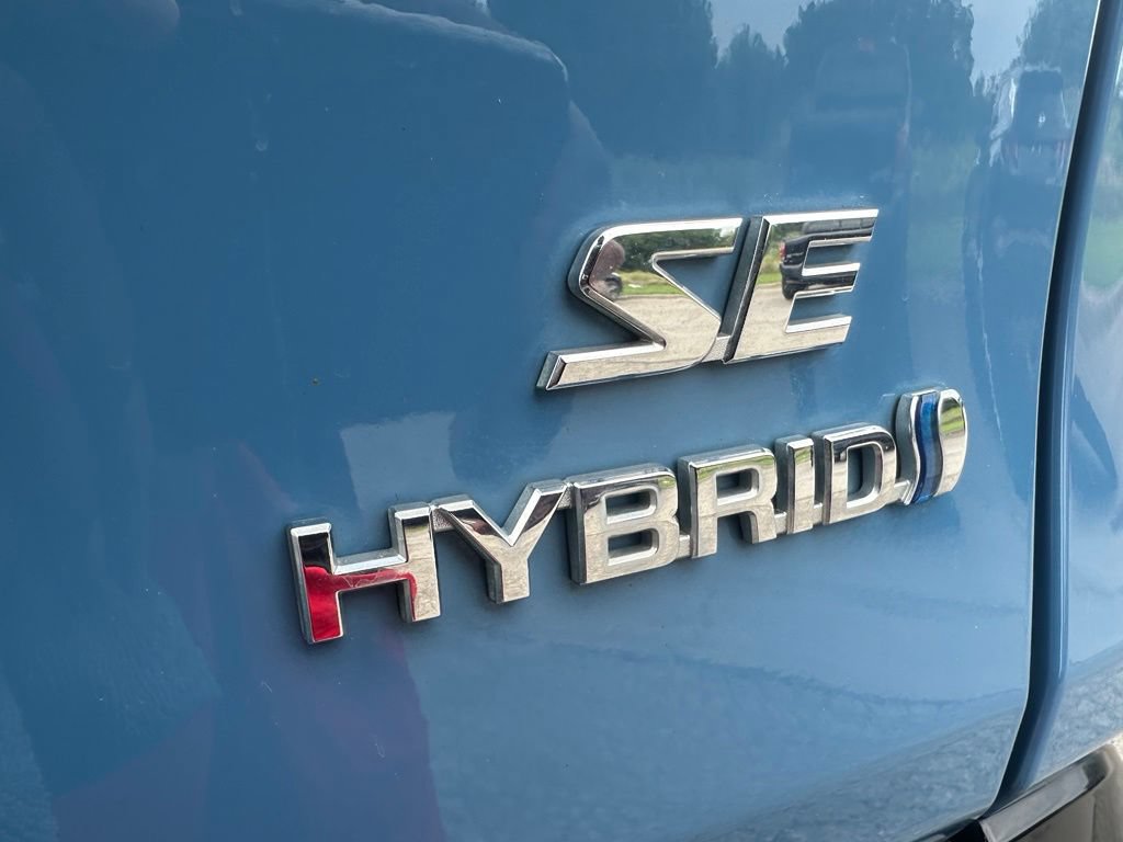 Used 2022 Toyota RAV4 SE AWD/4WD image 11