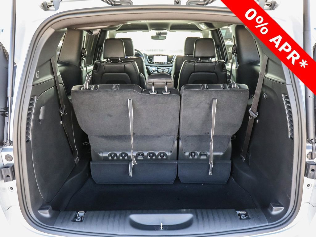 New 2026 Chrysler Pacifica Select image 10