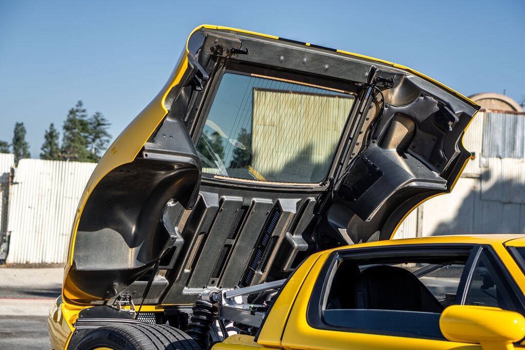 Used 2006 Ford GT RWD image 74