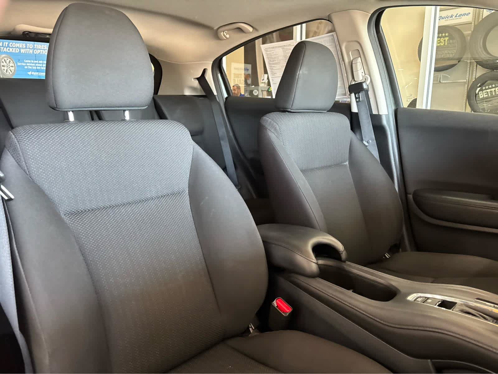 Used 2018 Honda HR-V EX image 37