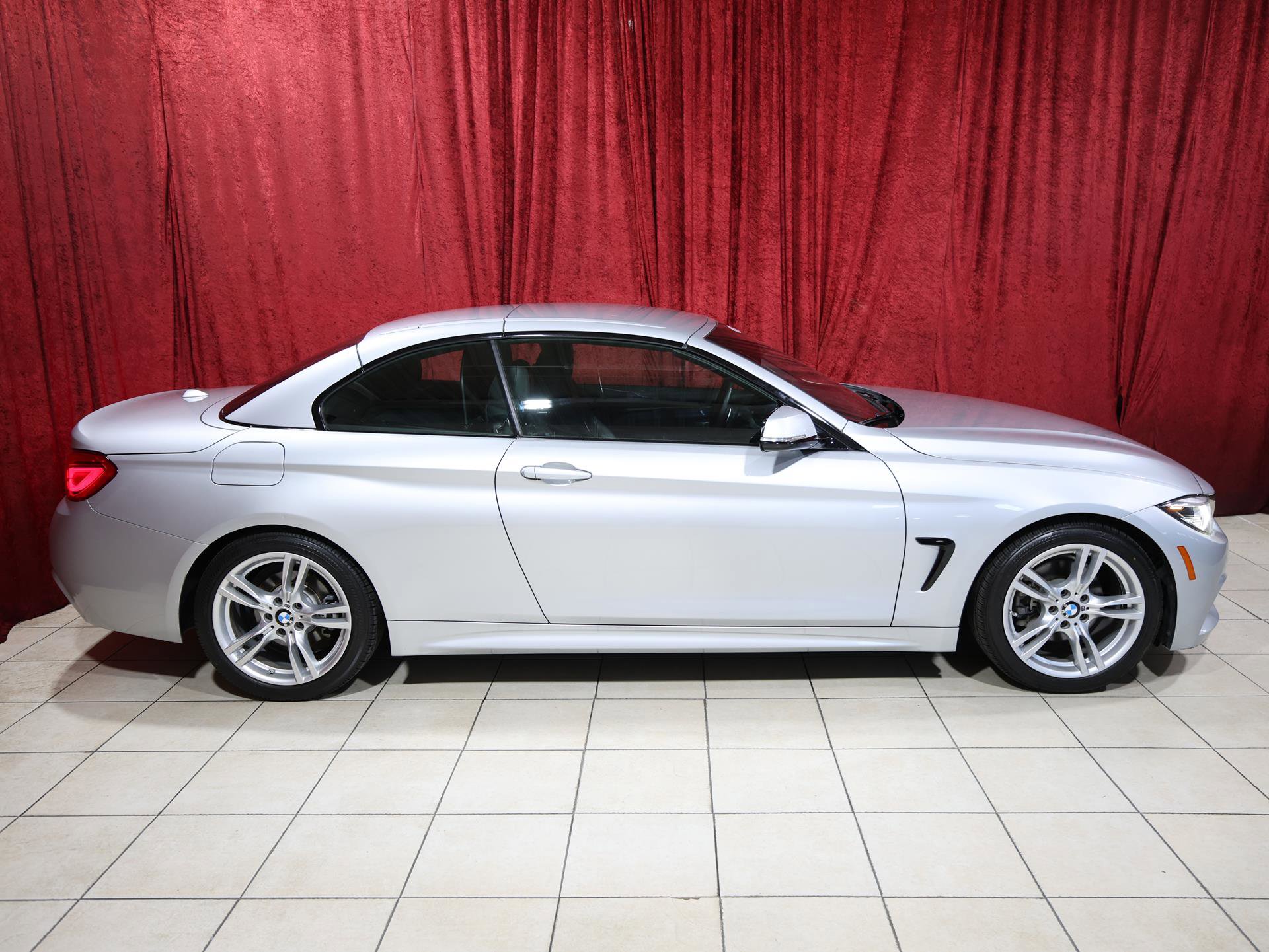 Used 2018 BMW 430i Convertible image 9