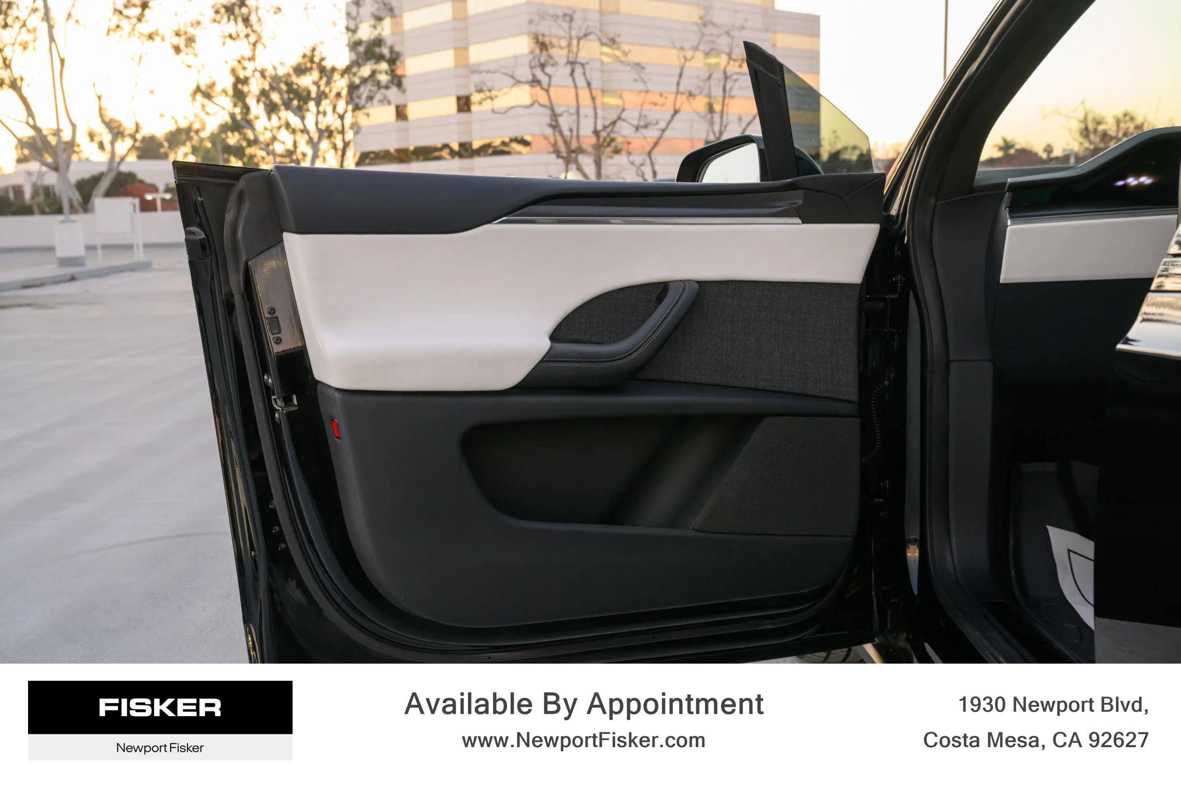 Used 2022 Tesla Model X Plaid image 13