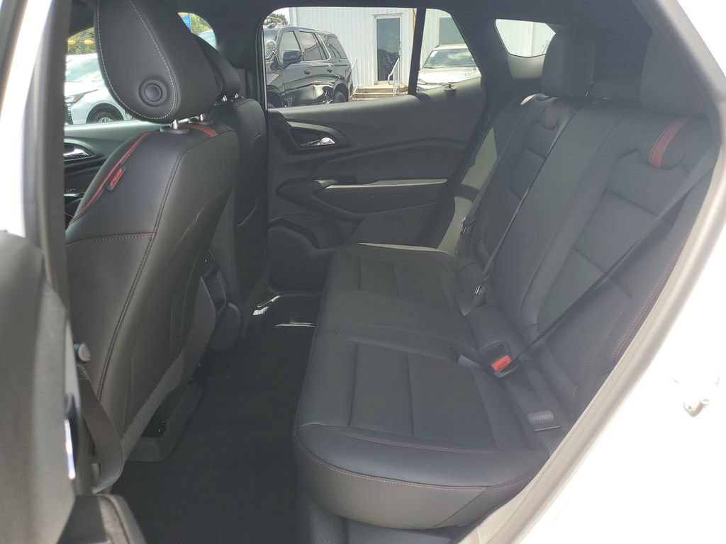 New 2026 Chevrolet Trax RS w/ Sunroof Package FWD image 25