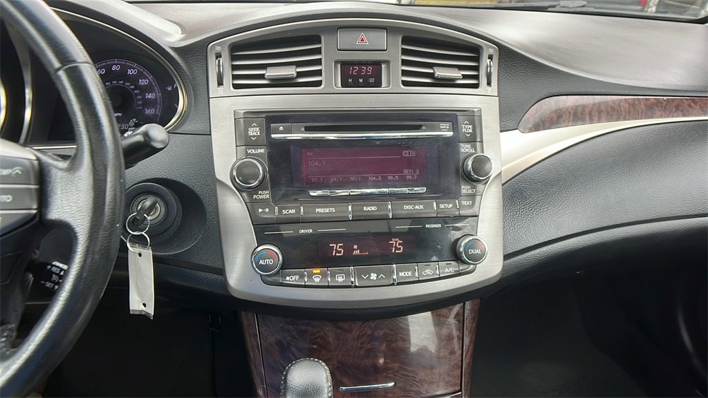 Used 2012 Toyota Avalon image 30