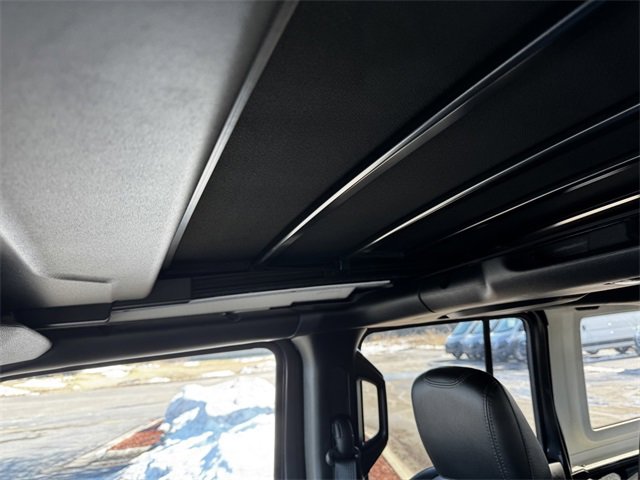 Used 2021 Jeep Wrangler Unlimited Sahara w/ Cold Weather Group image 39
