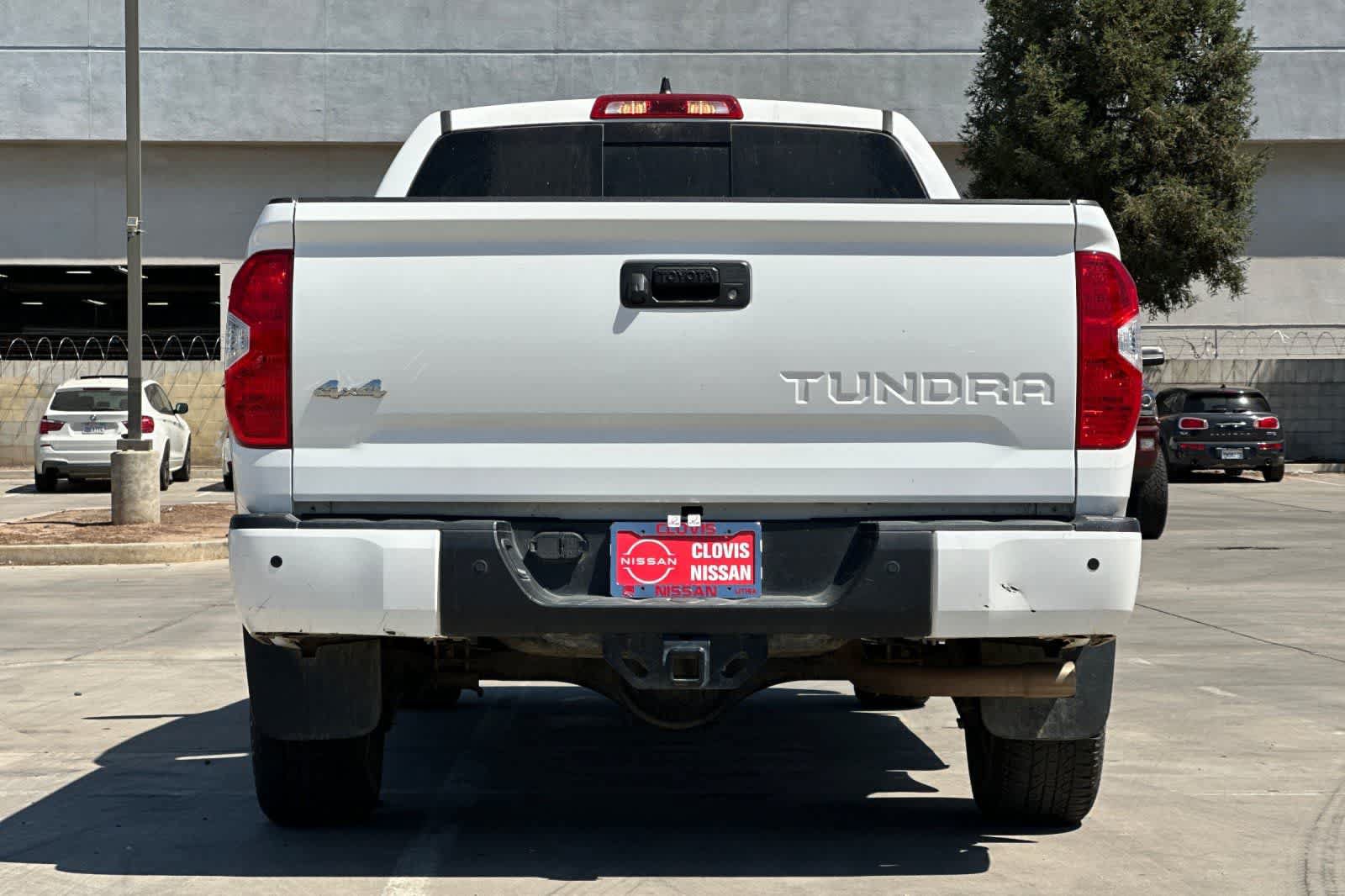 Used 2020 Toyota Tundra SR5 w/ SR5 Convenience Package AWD/4WD image 8