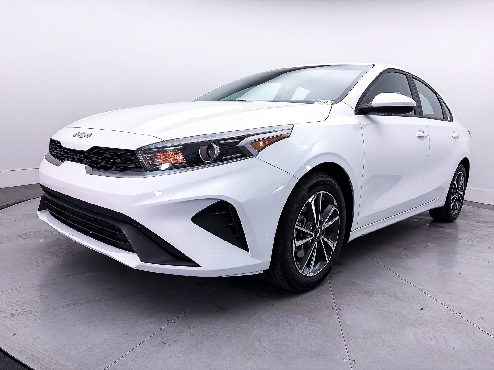 Certified 2023 Kia Forte LXS FWD image 11