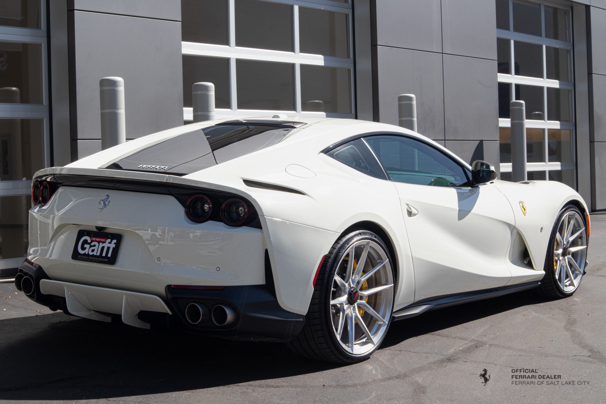 Used 2018 Ferrari 812 Superfast RWD image 7