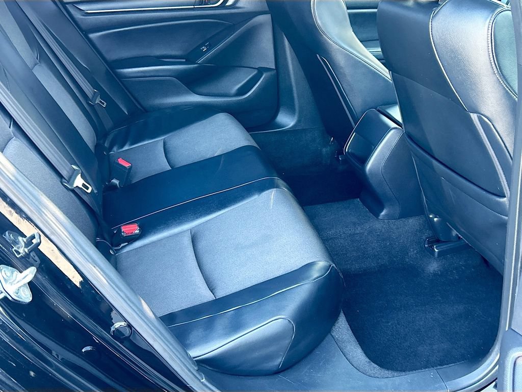 Used 2018 Honda Accord Sport image 24