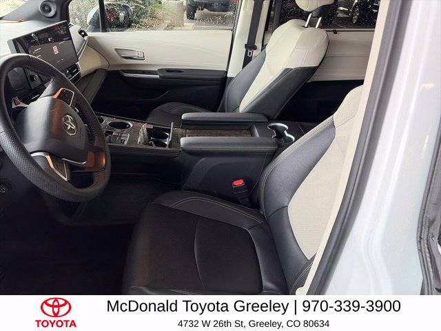 Certified 2025 Toyota Sienna Platinum AWD/4WD image 8