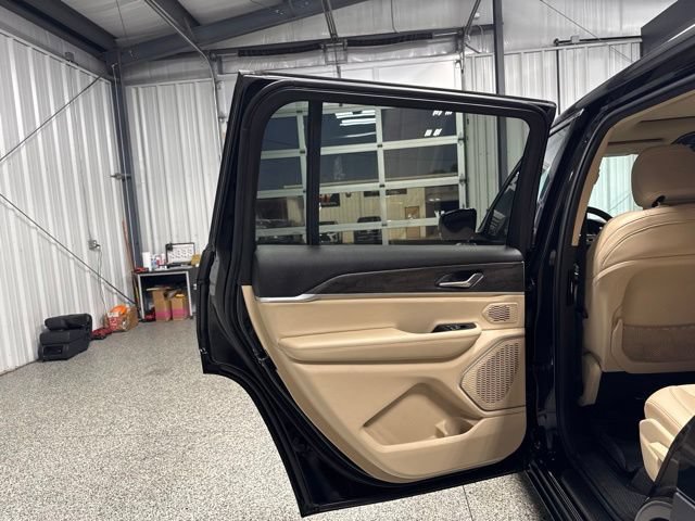 Used 2021 Jeep Grand Cherokee L Limited AWD/4WD image 20