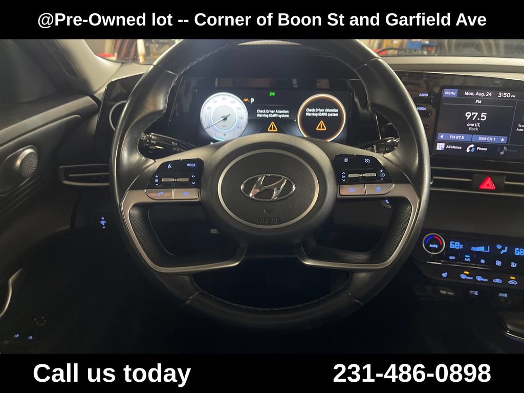 Used 2022 Hyundai Elantra SEL w/ Convenience Package FWD image 20