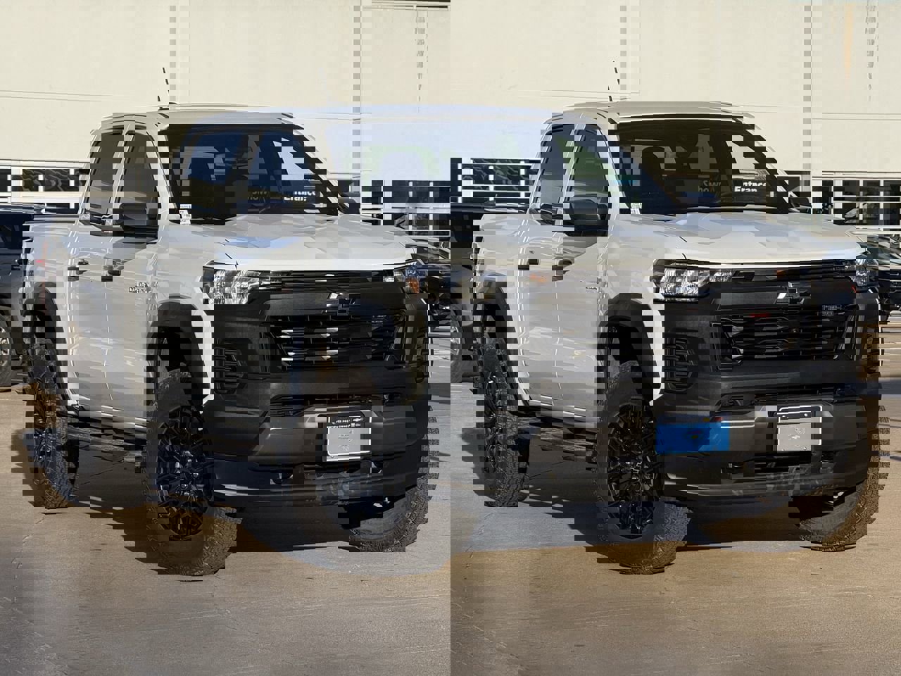 Certified 2025 Chevrolet Colorado Trail Boss image 2