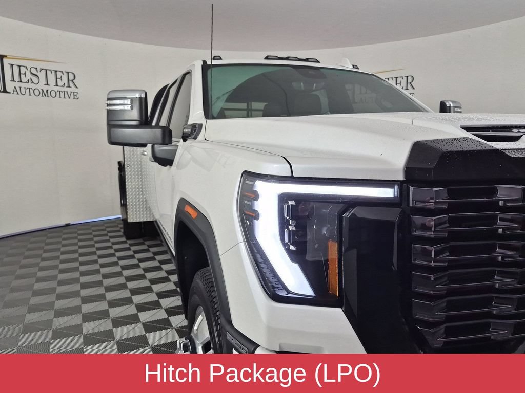 Used 2025 GMC Sierra 3500 Denali Ultimate AWD/4WD image 11