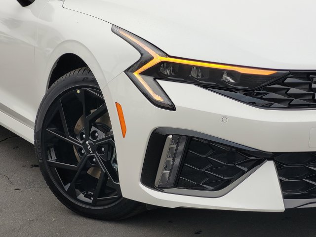 New 2027 Kia K5 GT-Line w/ GT-Line Premium Package FWD image 3